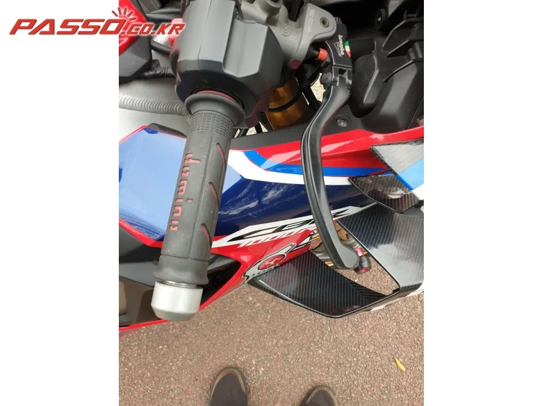 혼다 CBR1000RR SP 2017 레드 사진 4