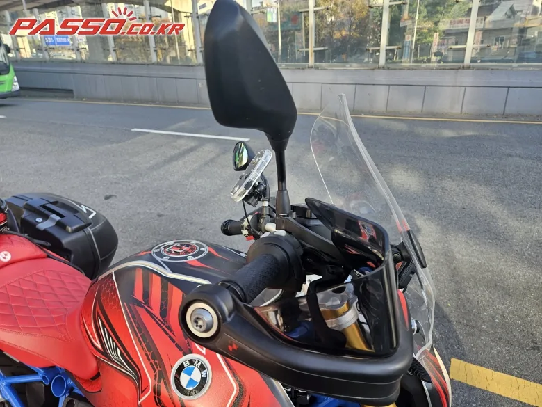BMW R1200R 2018 레드 사진 4