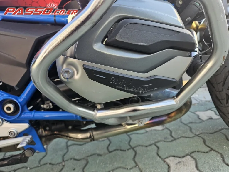 BMW R1200R 2018 레드 사진 5