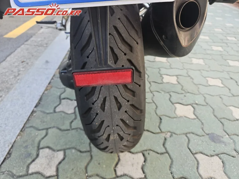 BMW R1200R 2018 레드 사진 6