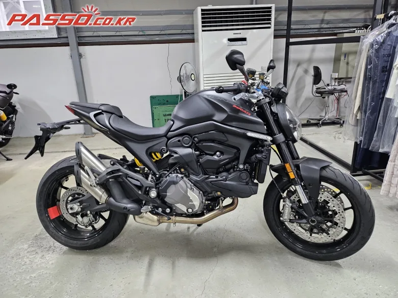 두카티 몬스터 950S 2022 건메탈 사진 4