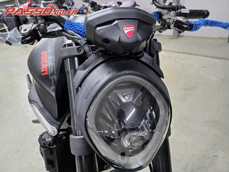 두카티 몬스터 950S 2022 건메탈 사진 5