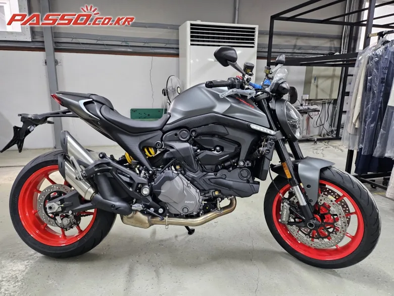 두카티 몬스터 950S 2022 건메탈 사진 1
