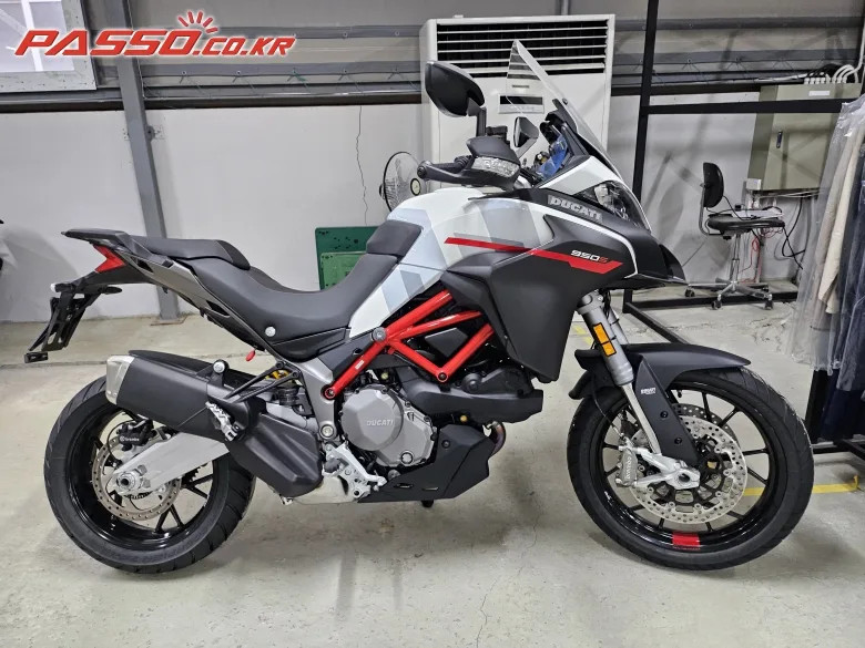 두카티 멀티스트라다 950S 2021 화이트 사진 1