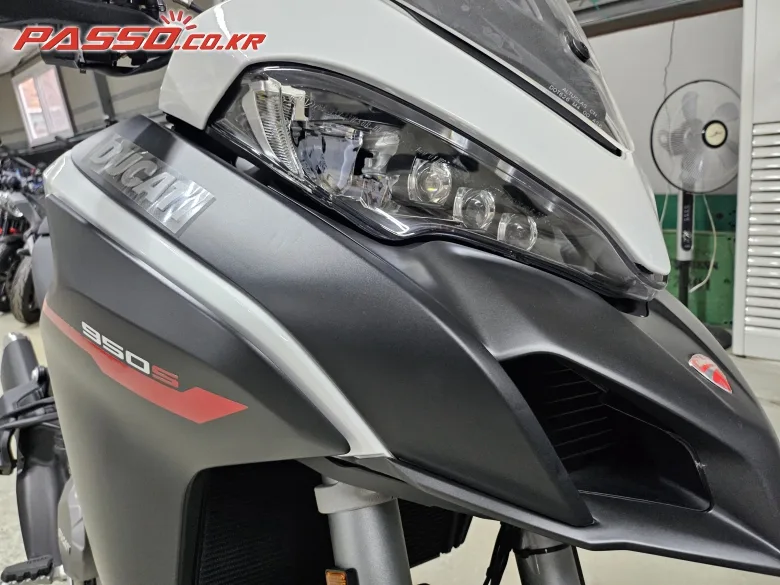 두카티 멀티스트라다 950S 2021 화이트 사진 7