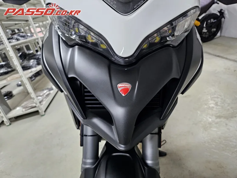 두카티 멀티스트라다 950S 2021 화이트 사진 8