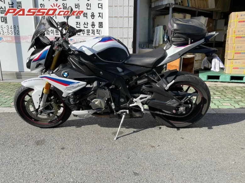 BMW S1000R 2018 화이트 사진 2