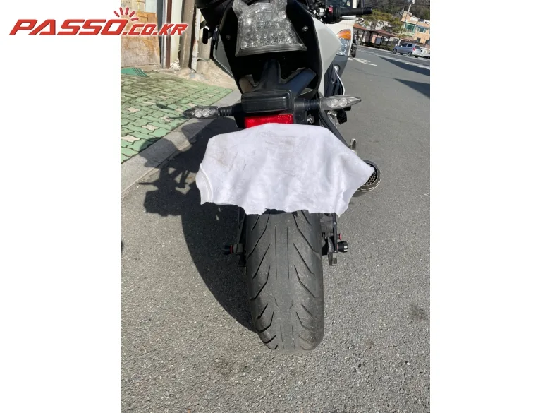 BMW S1000R 2018 화이트 사진 3