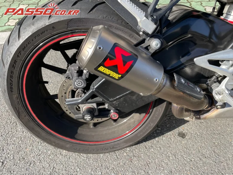 BMW S1000R 2018 화이트 사진 6