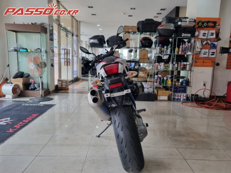 BMW R1200HP2 메가모토 2009 블루&화이트 사진 3