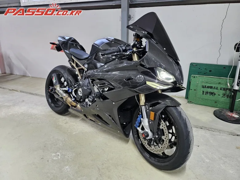 BMW S1000RR M 2022 블랙 사진 1