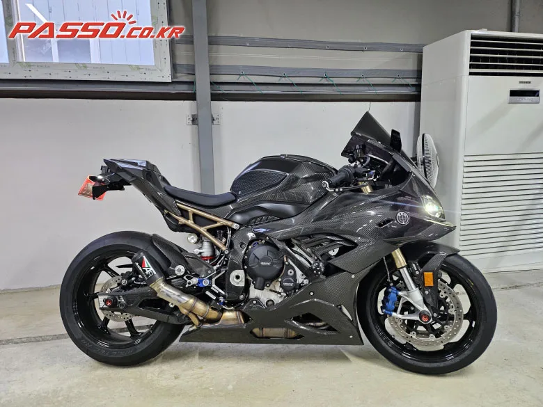 BMW S1000RR M 2022 블랙 사진 4