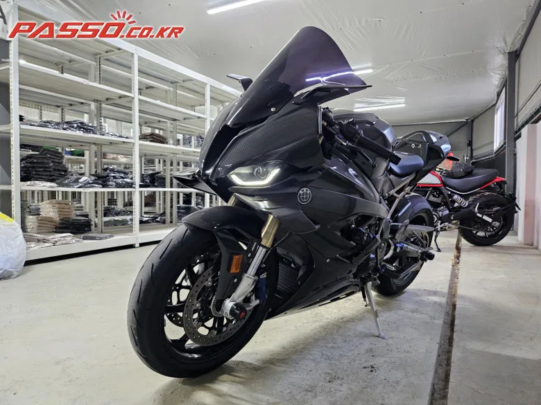 BMW S1000RR M 2022 블랙 사진 8