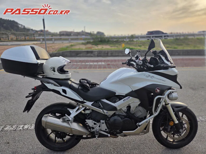 혼다 VFR800X 2017 화이트 사진 1