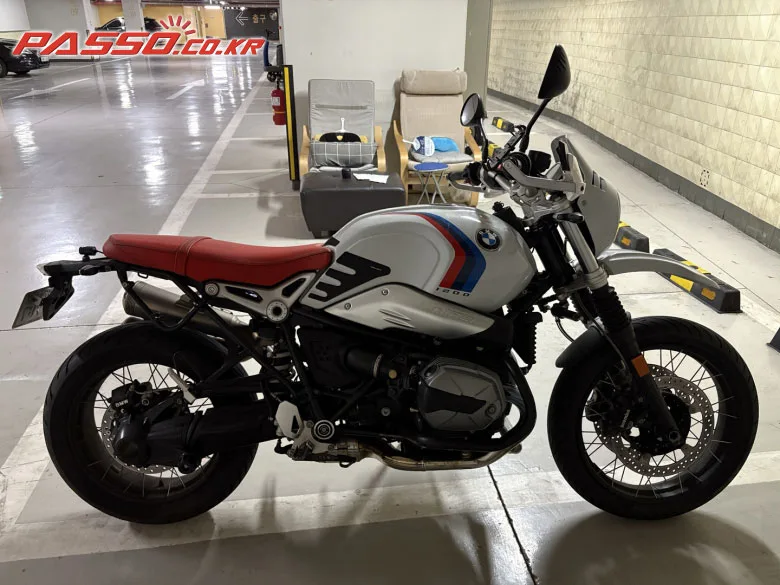 BMW 알나인티 어반GS 2021 버건디 사진 1