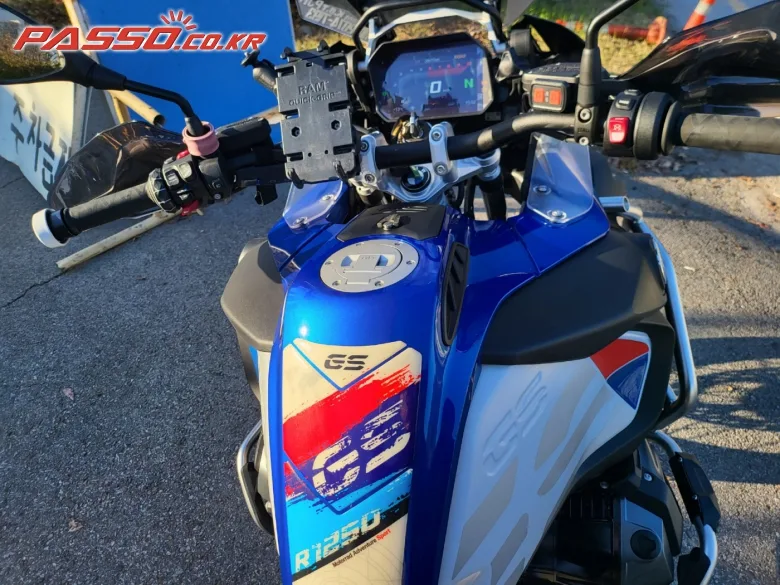 BMW R1250GS 어드방 2020 블루 사진 4