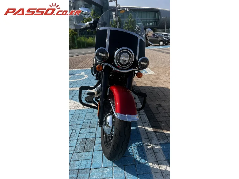 할리데이비슨 헤리티지 클래식 114 2019 버건디 사진 8