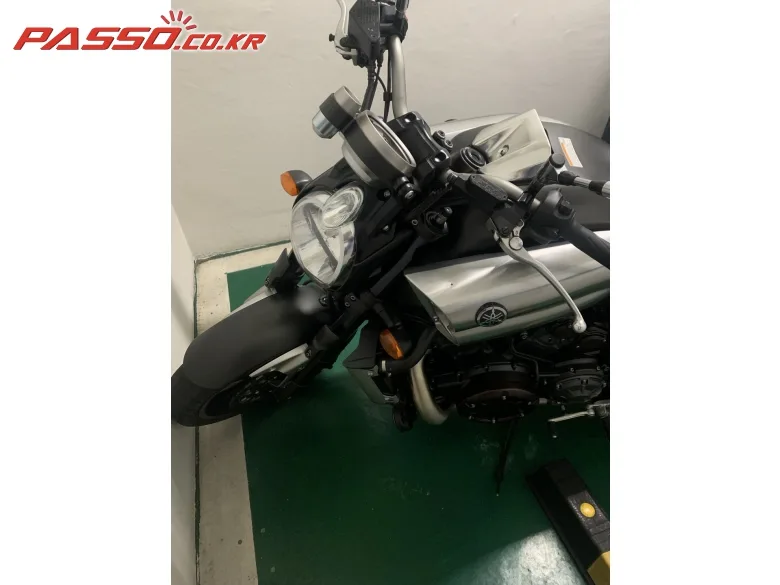 야마하 V-MAX 1700 2012 실버 사진 4