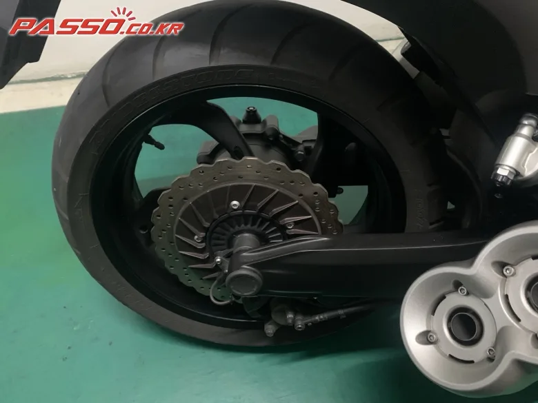야마하 V-MAX 1700 2012 실버 사진 6