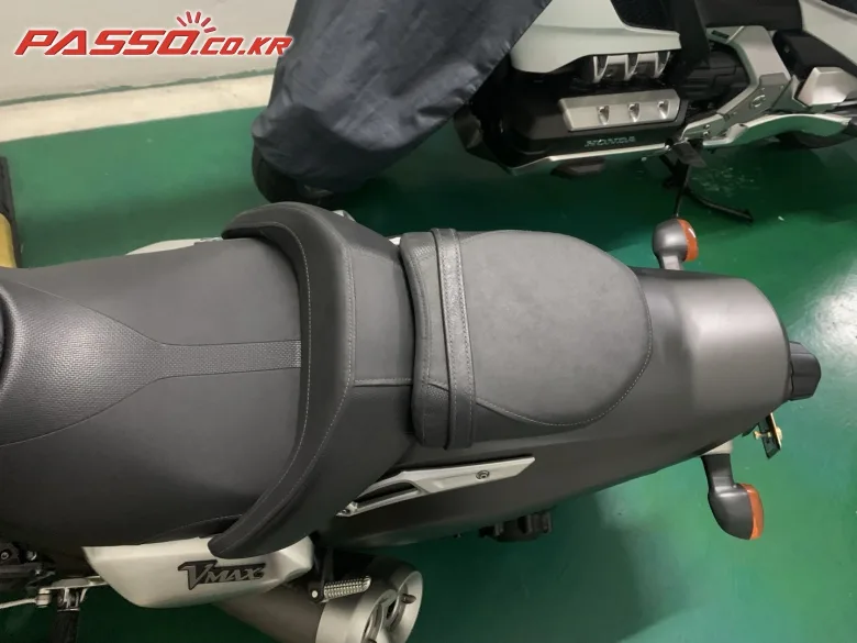 야마하 V-MAX 1700 2012 실버 사진 8