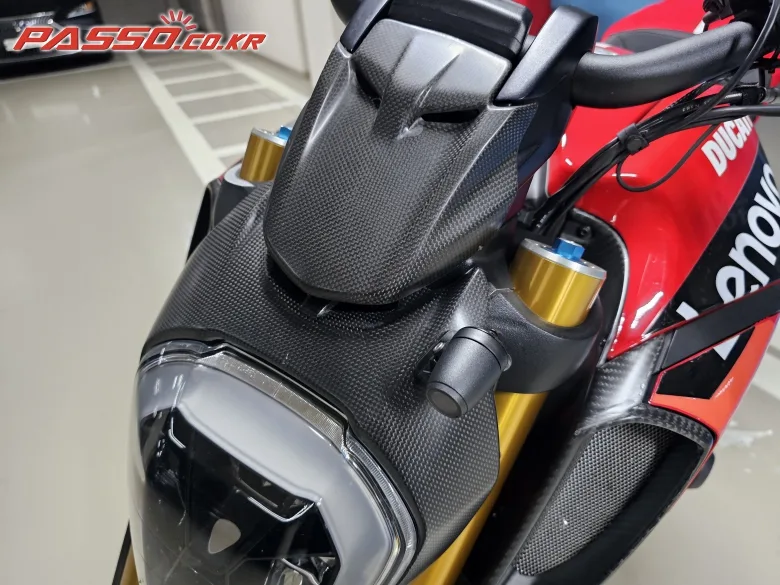 두카티 디아벨 1260S 2021 레드 사진 8