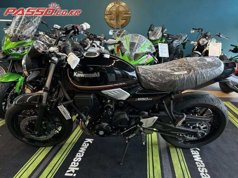 가와사키 Z650RS 2023 블랙 사진 2