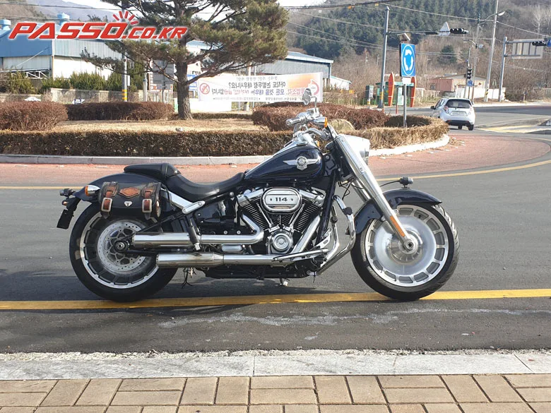 할리데이비슨 팻보이 2019 화이트 사진 1