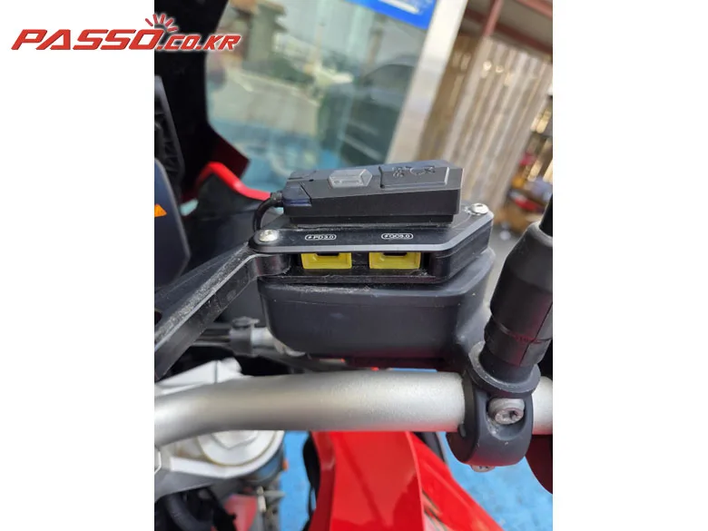 BMW F900 XR 2022 레드 사진 7