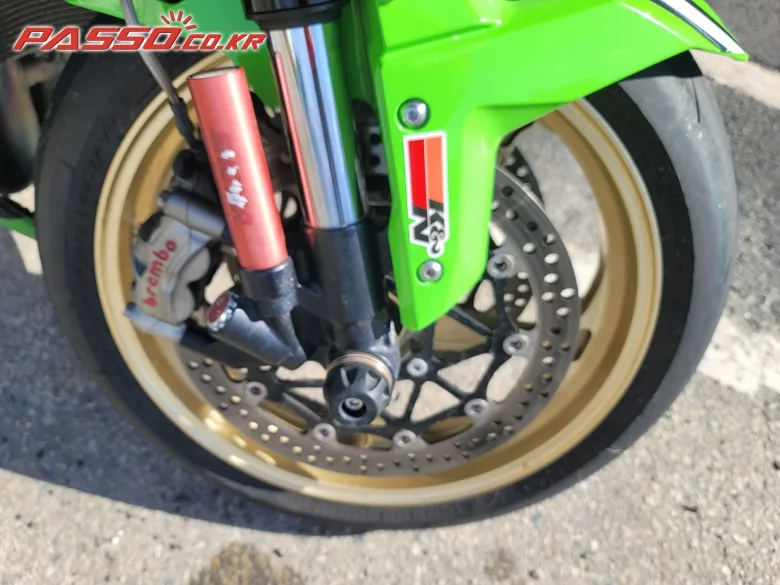 가와사키 닌자 ZX 10 R 2017 그린 사진 4