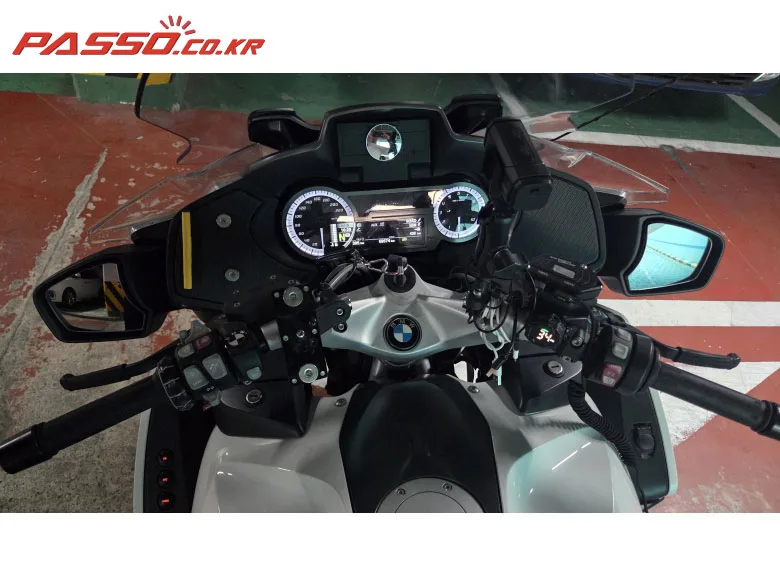 BMW R1250RT 2020 화이트 사진 4