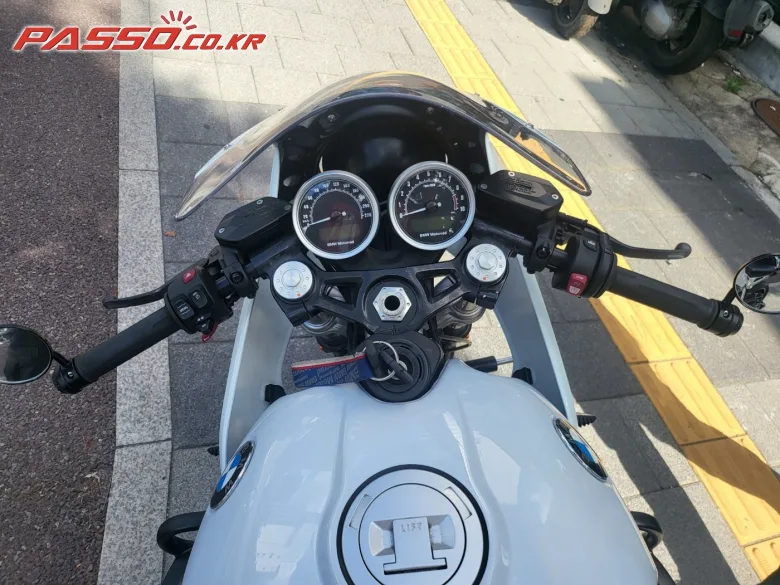 BMW 레이서 2018 화이트 사진 4