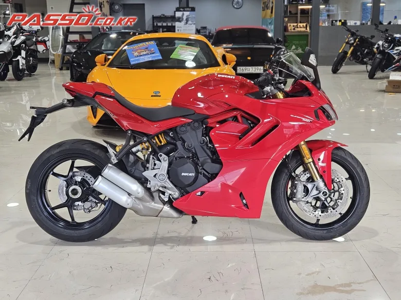 두카티 슈퍼스포츠 950 S 2024 두카티 레드 사진 1