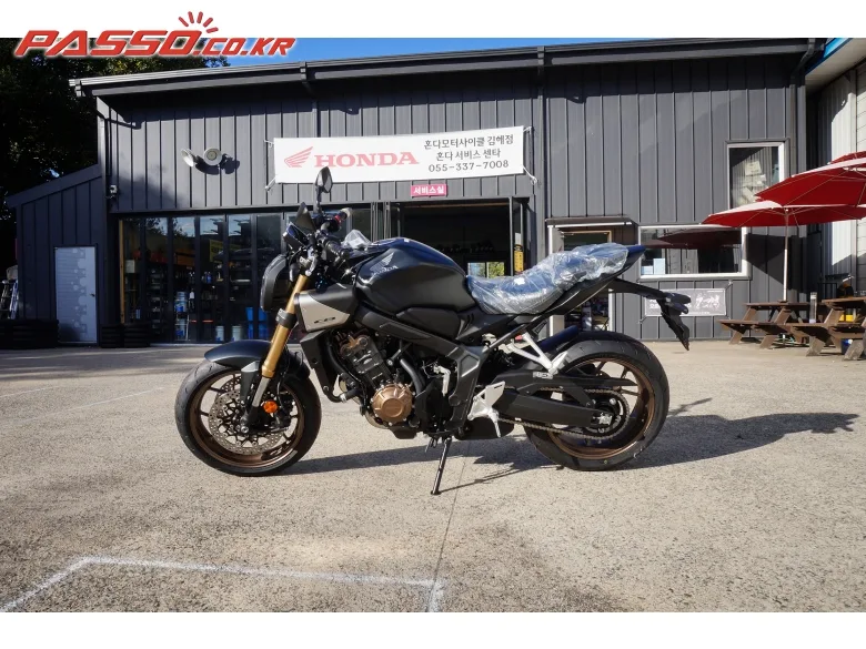 혼다 CB650R 2024 블랙 사진 2
