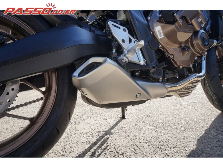 혼다 CB650R 2024 블랙 사진 7