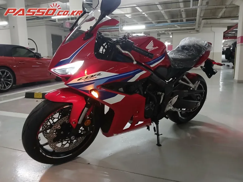 혼다 CBR650R 2025 레드 사진 2