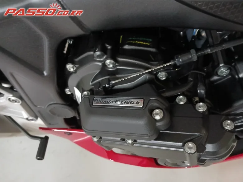 혼다 CBR650R 2025 레드 사진 5