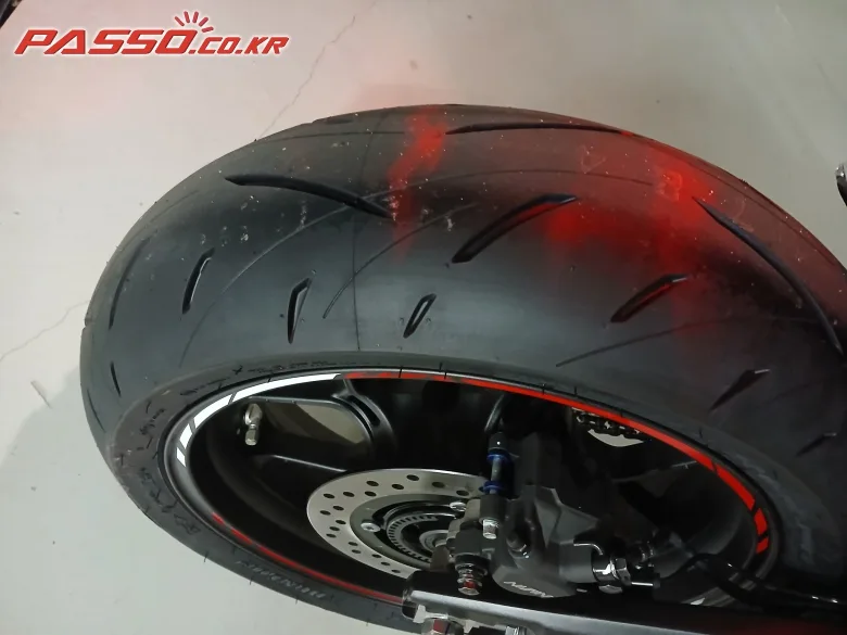 혼다 CBR650R 2025 레드 사진 6