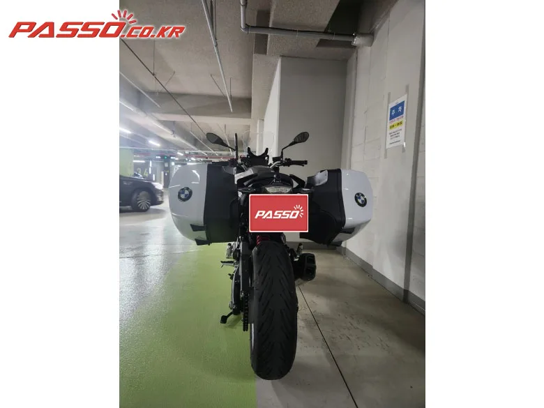 BMW F900XR 2023 화이트 사진 3