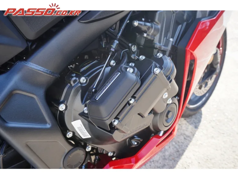 혼다 CBR650R E-Clutch 2024 레드 사진 5