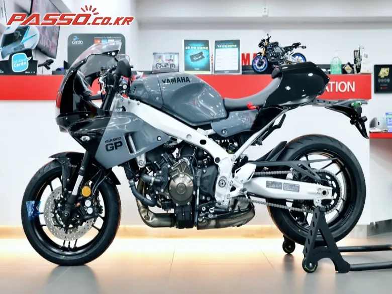 야마하 XSR900GP ABS 2024 실버 사진 2