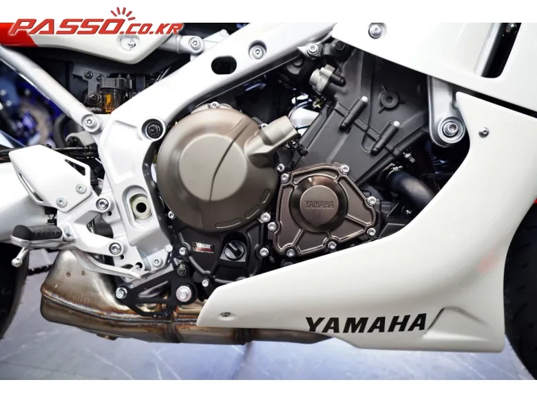 야마하 XSR 900 GP 2025 화이트 사진 7