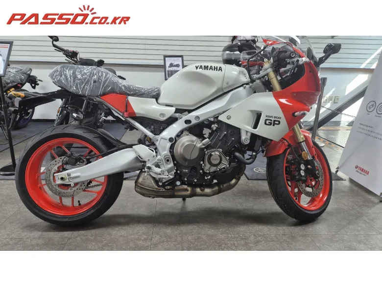 야마하 XSR900GP 2024 레드 사진 1