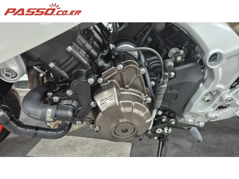 야마하 XSR900GP 2024 레드 사진 5