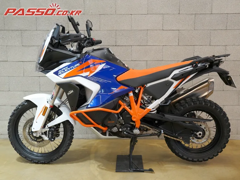 KTM 두카티 슈퍼 어드벤처 R 2022 오렌지 사진 2