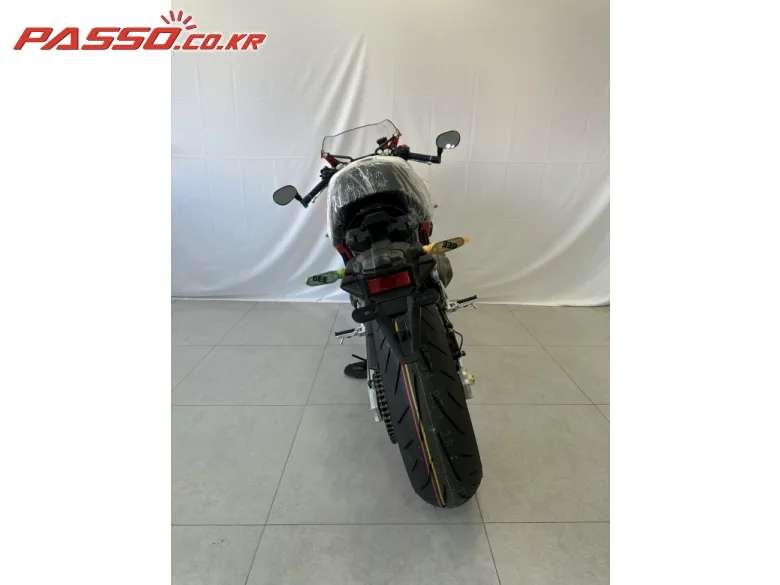야마하 XSR 900 GP 2025 레드 사진 3