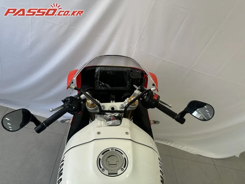 야마하 XSR 900 GP 2025 레드 사진 4