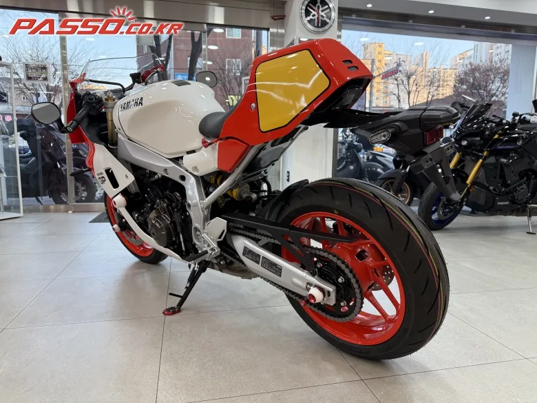 야마하 XSR 900 GP 2025 레드 사진 3