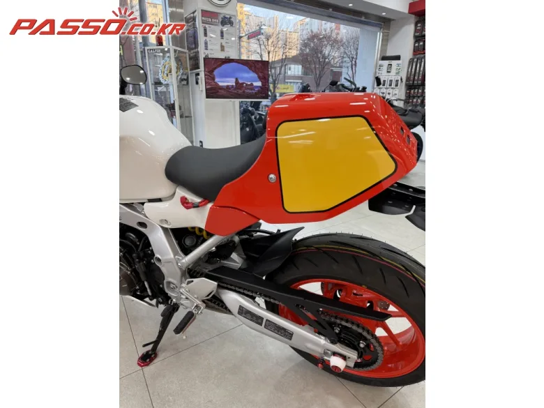 야마하 XSR 900 GP 2025 레드 사진 7