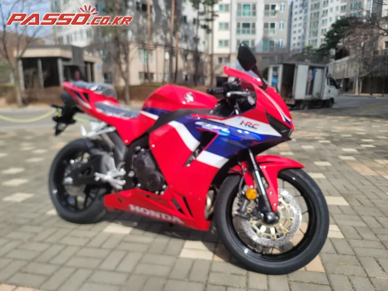 혼다 CBR 600 RR 2025 레드 사진 1