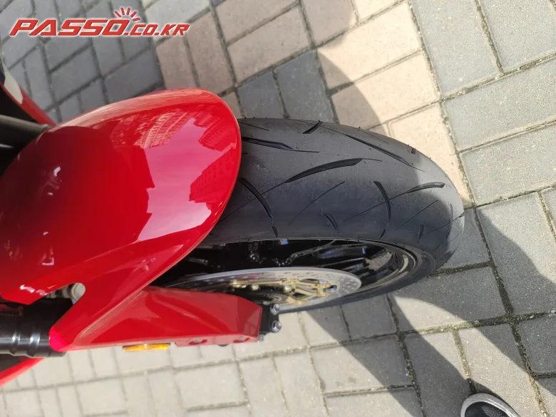 혼다 CBR 600 RR 2025 레드 사진 6